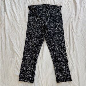 Lululemon Black & White Space-Dye Capri Leggings